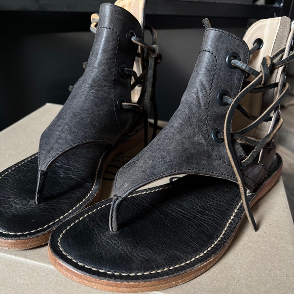 Baske California Nomad Gladiator Sandal- black leather (size 6) - Picture 1 of 10